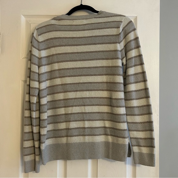 Barefoot Dreams Cozy Chic Lite Stripe Sweater size Medium - Picture 5 of 7